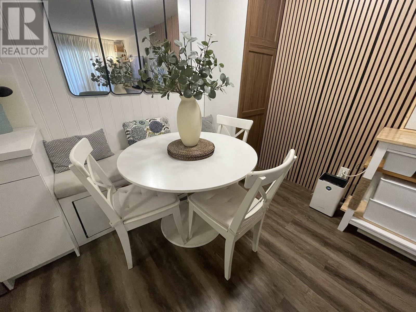 Listing Picture 3 of 21 : 101 458 E 43RD AVENUE, Vancouver / 溫哥華 - 魯藝地產 Yvonne Lu Group - MLS Medallion Club Member