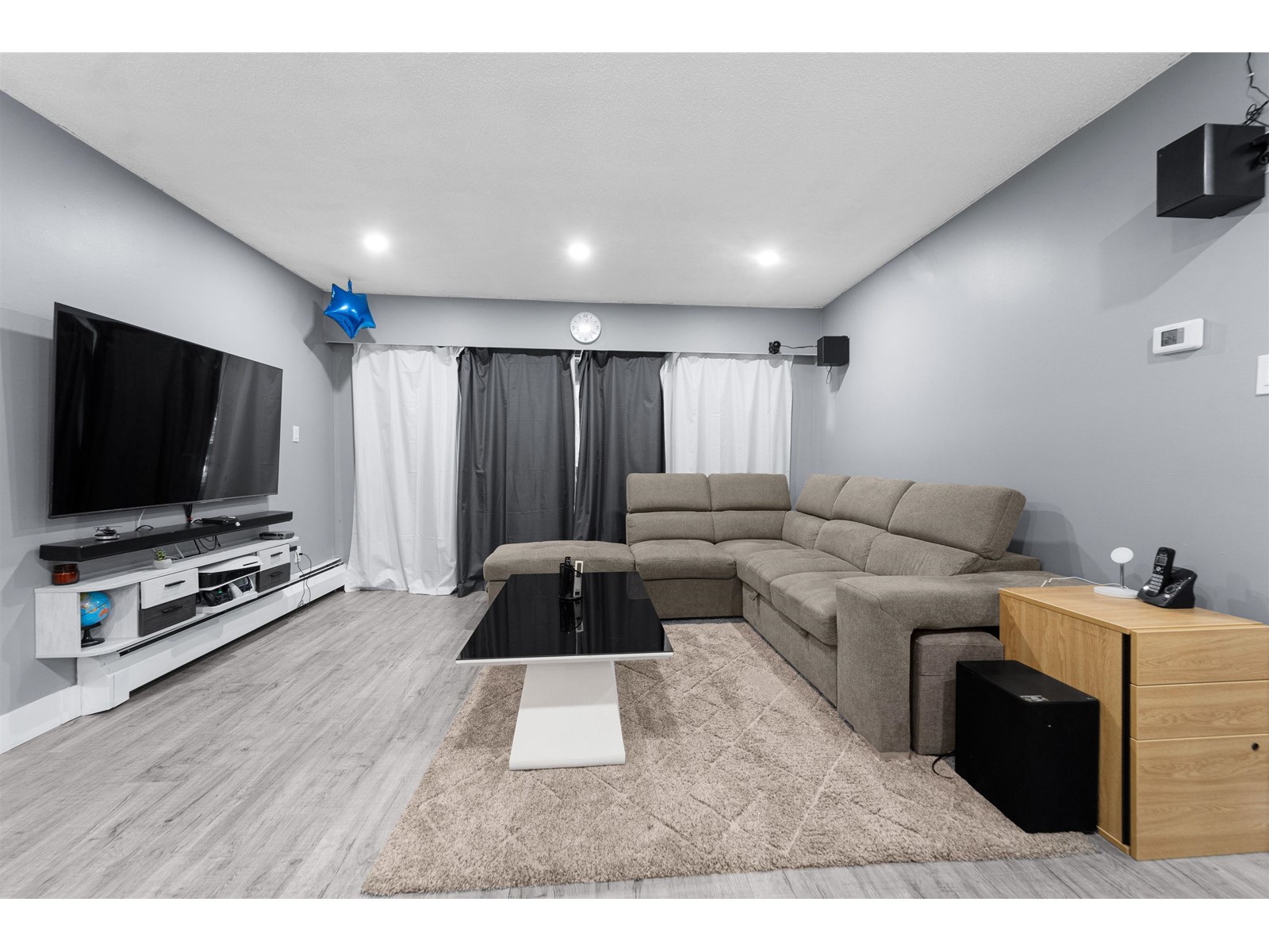 312 10061 150 Street, Surrey, British Columbia  V3R 4A7 - Photo 2 - R2963169