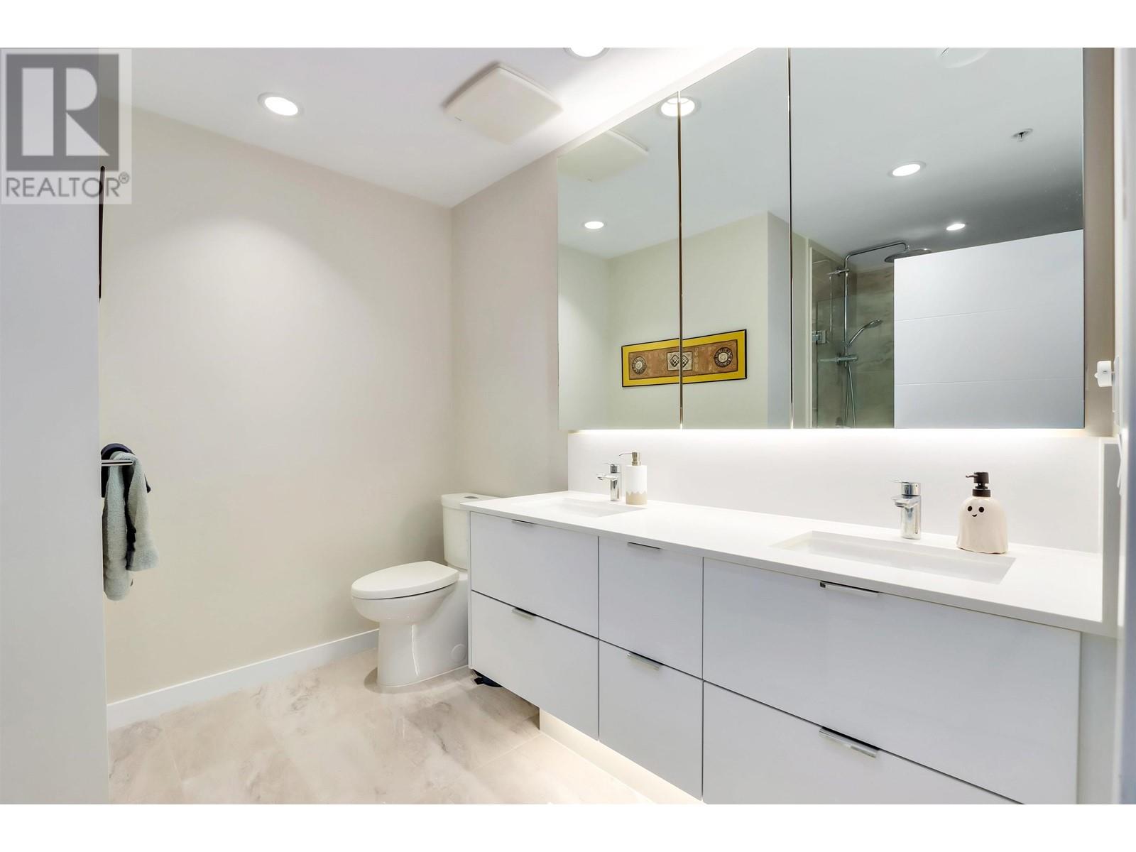 Listing Picture 7 of 11 : 327 9233 ODLIN ROAD, Richmond / 烈治文 - 魯藝地產 Yvonne Lu Group - MLS Medallion Club Member