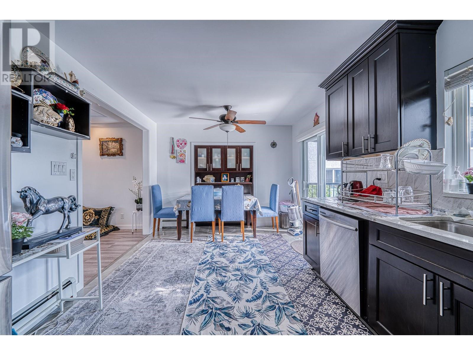Listing Picture 15 of 23 : 7768 18TH AVENUE, Burnaby / 本拿比 - 魯藝地產 Yvonne Lu Group - MLS Medallion Club Member