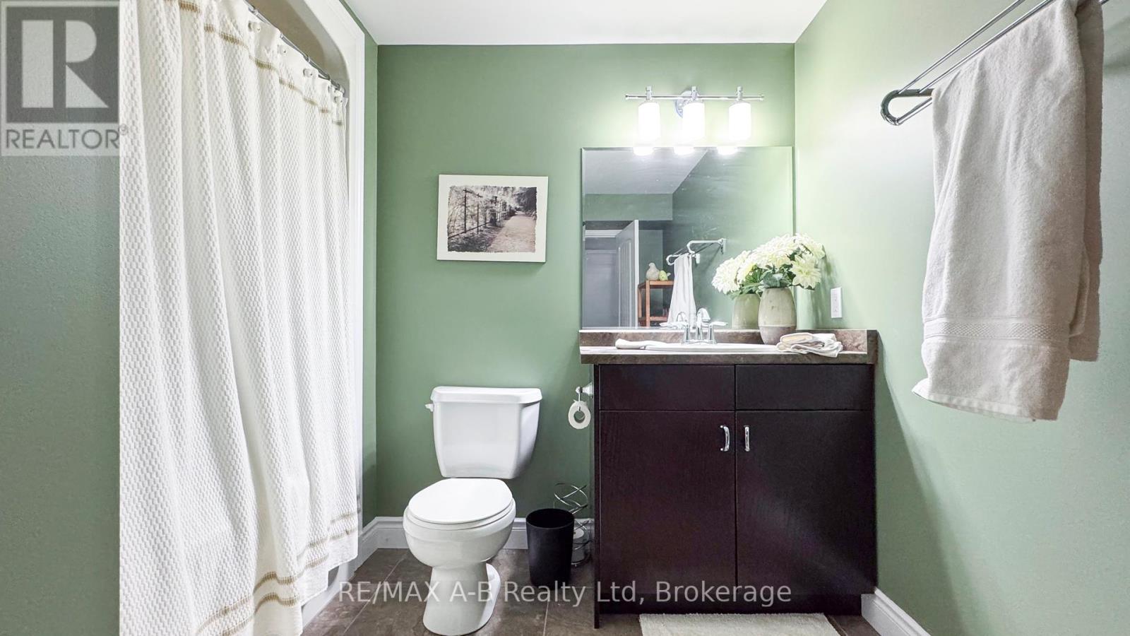 115 John Street, Lucan Biddulph, Ontario  N0M 2J0 - Photo 31 - X11958110