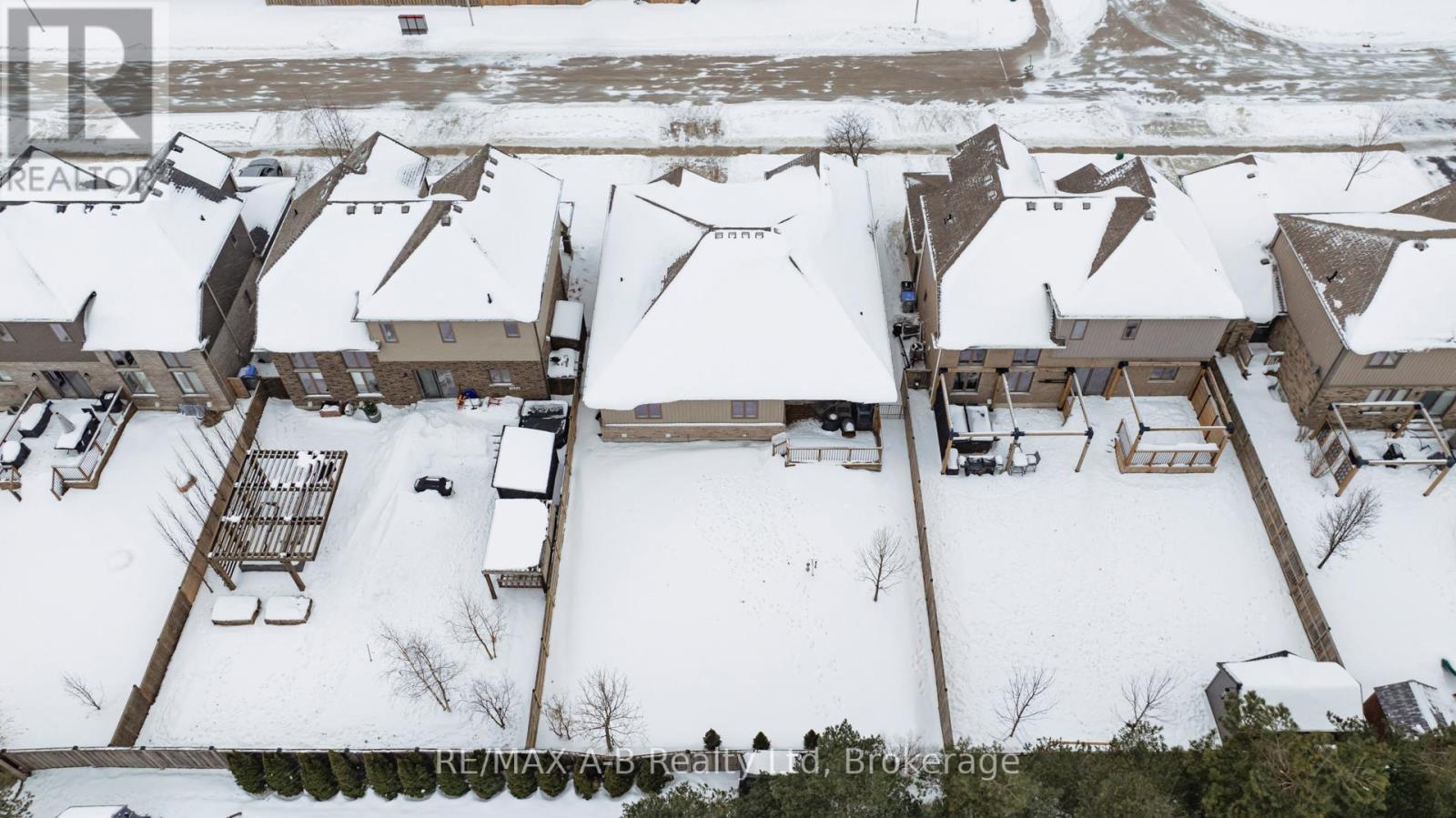115 John Street, Lucan Biddulph, Ontario  N0M 2J0 - Photo 36 - X11958110