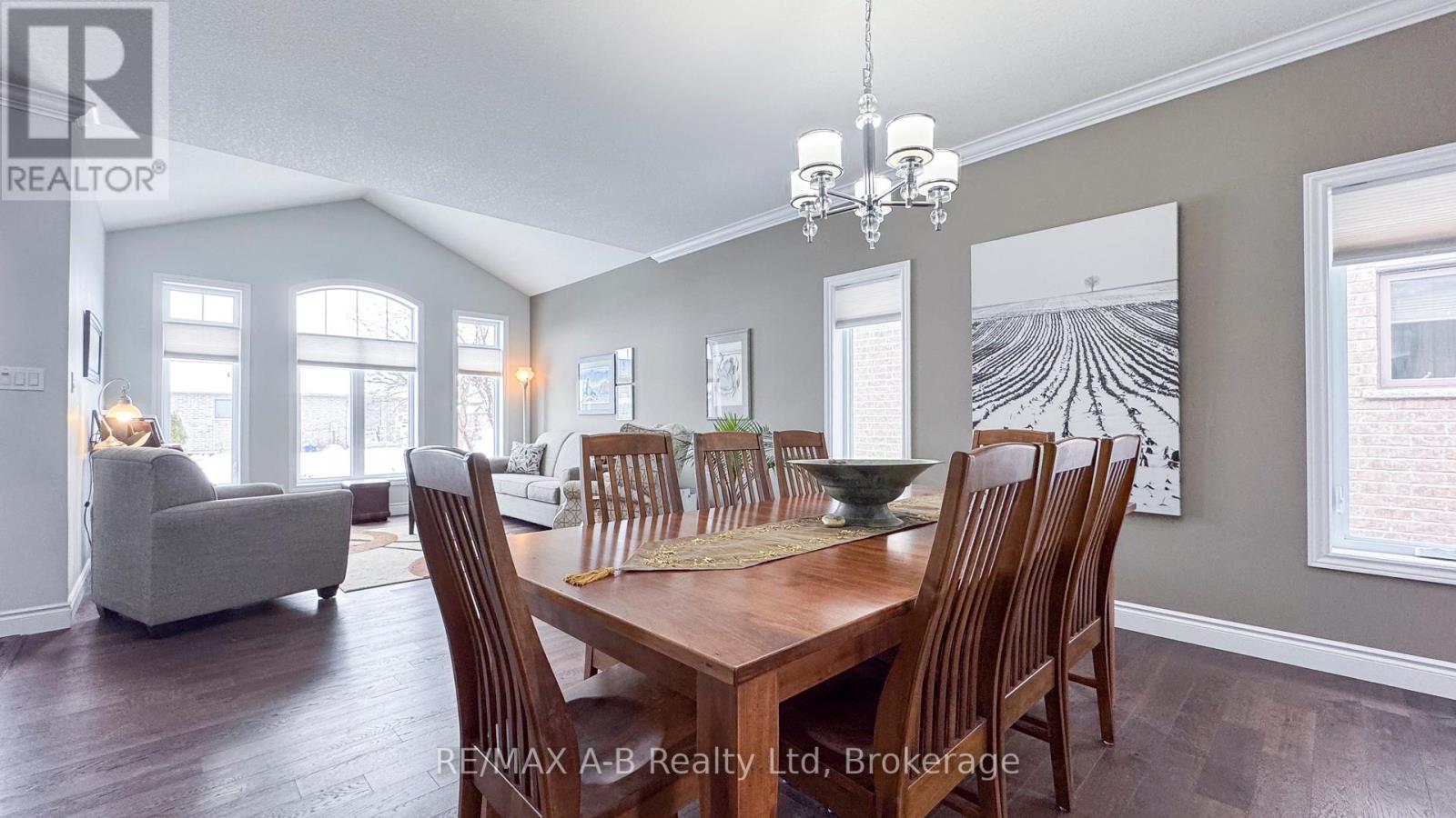 115 John Street, Lucan Biddulph, Ontario  N0M 2J0 - Photo 8 - X11958110