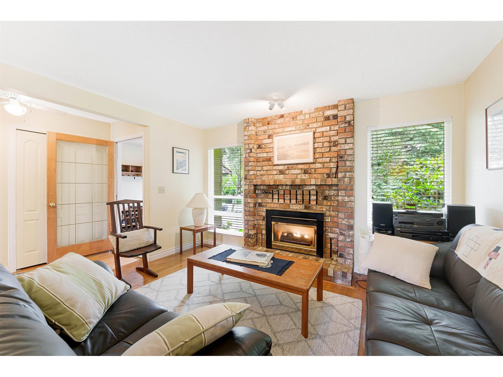 Property at 2215 153A STREET image 2