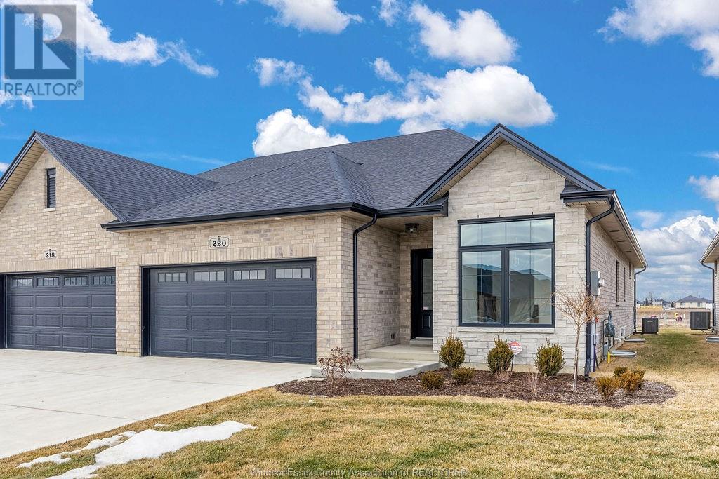 Property at 220 MCLELLAN image 3