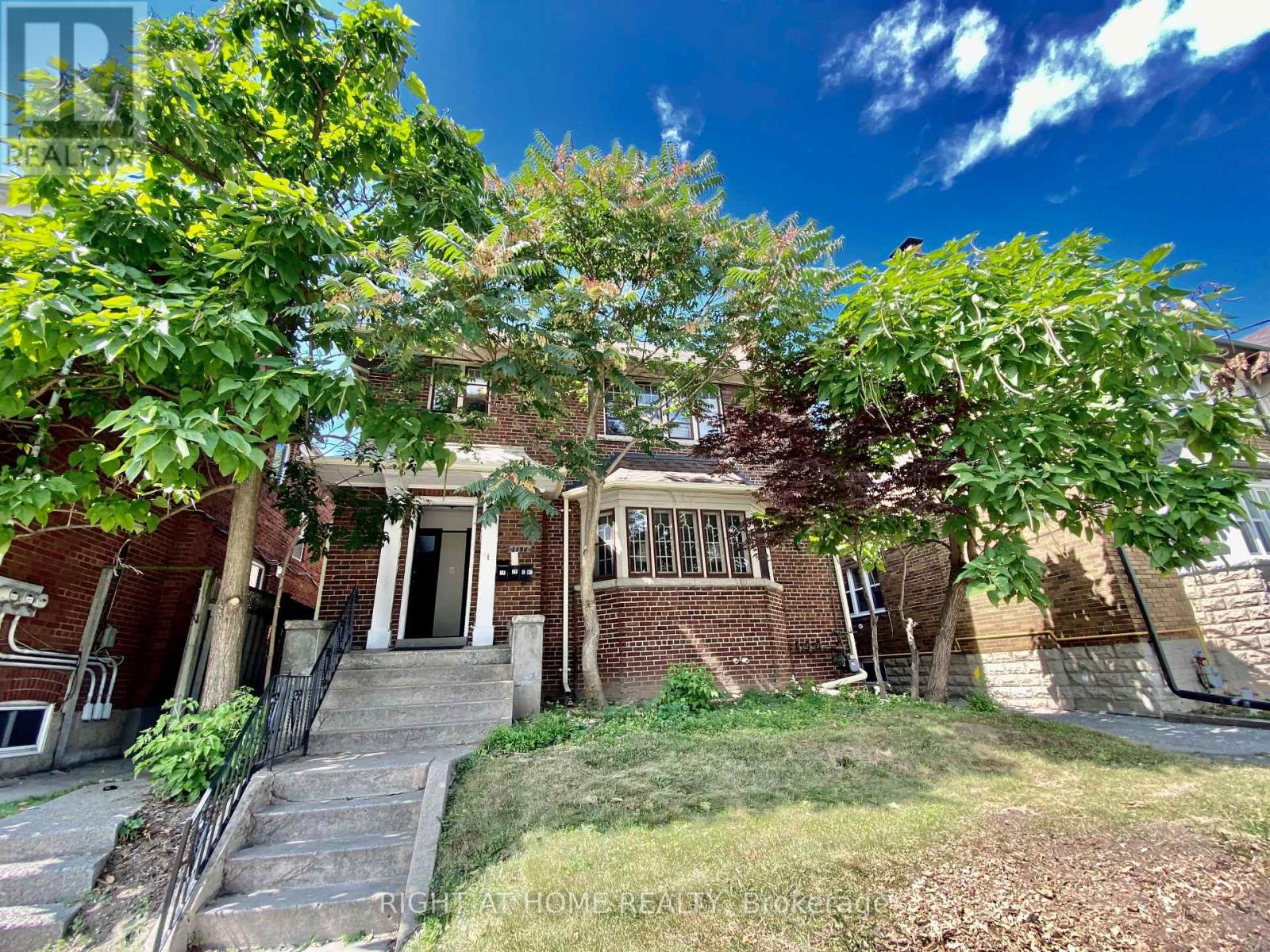 Property at 1196 AVENUE ROAD image 2