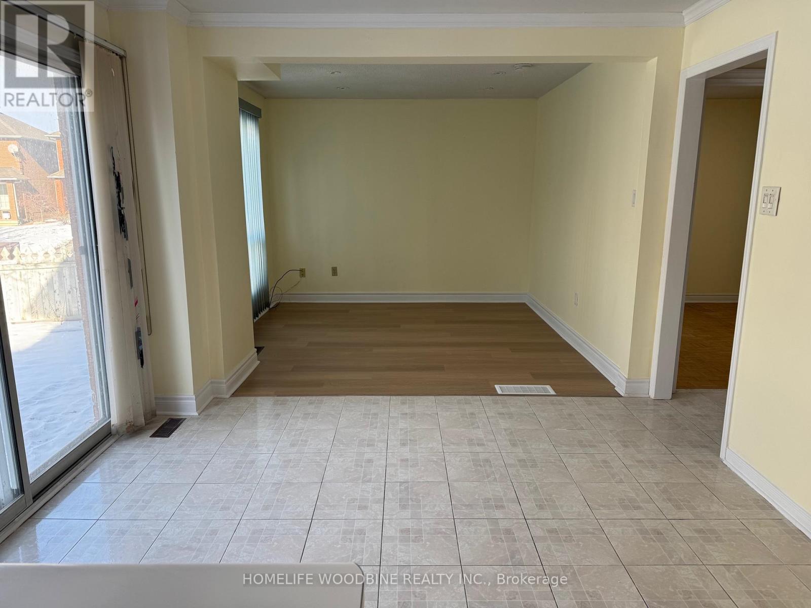 Main Floor - 2 Kingsplate Crescent, Toronto, Ontario  M9W 6X6 - Photo 2 - W11958159