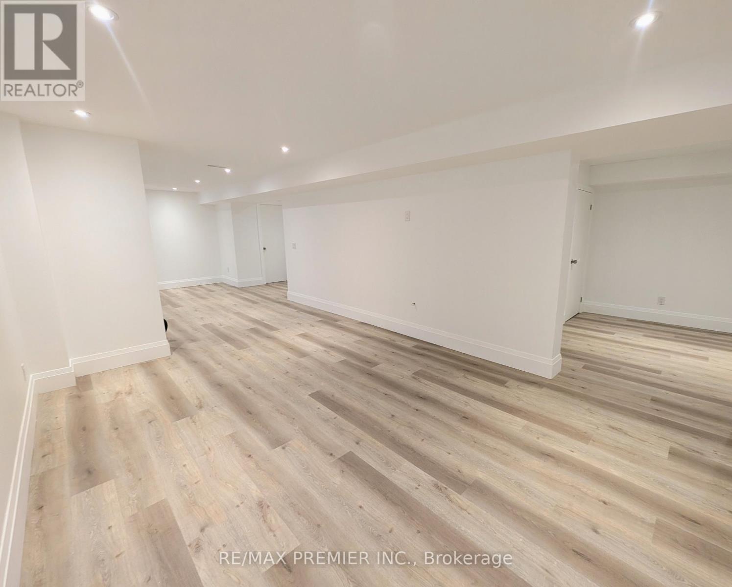 Lower - 15 Timothy Court, Toronto, Ontario  M9P 3T8 - Photo 6 - W11958236