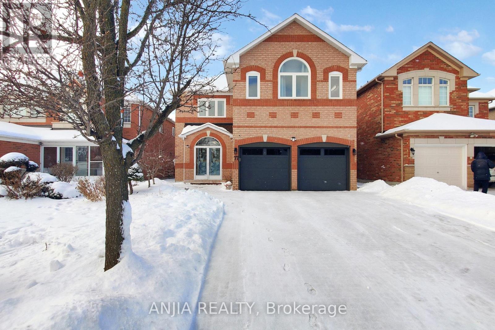 77 Walnut Grove Crescent, Richmond Hill, Ontario  L4S 1Z1 - Photo 2 - N11956509