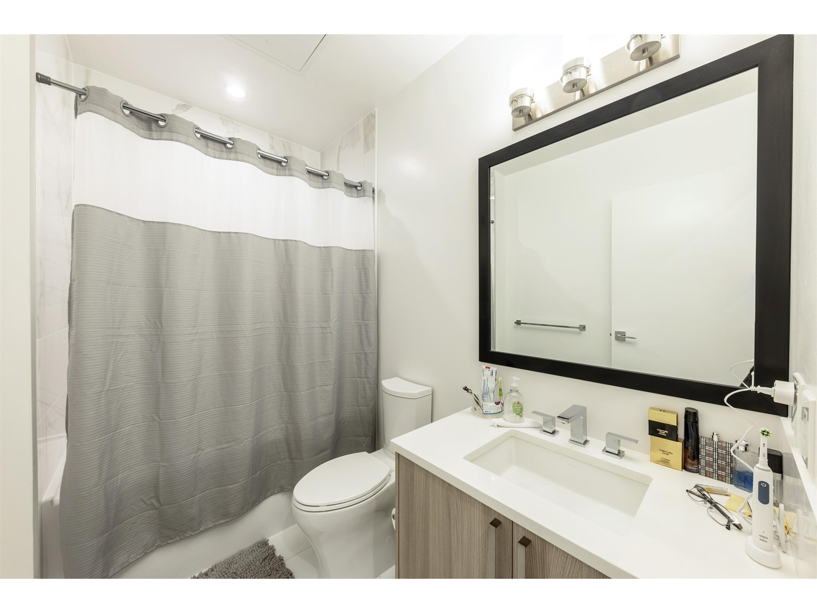 1301 13350 Central Avenue, Surrey, British Columbia  V3T 0S1 - Photo 13 - R2963046
