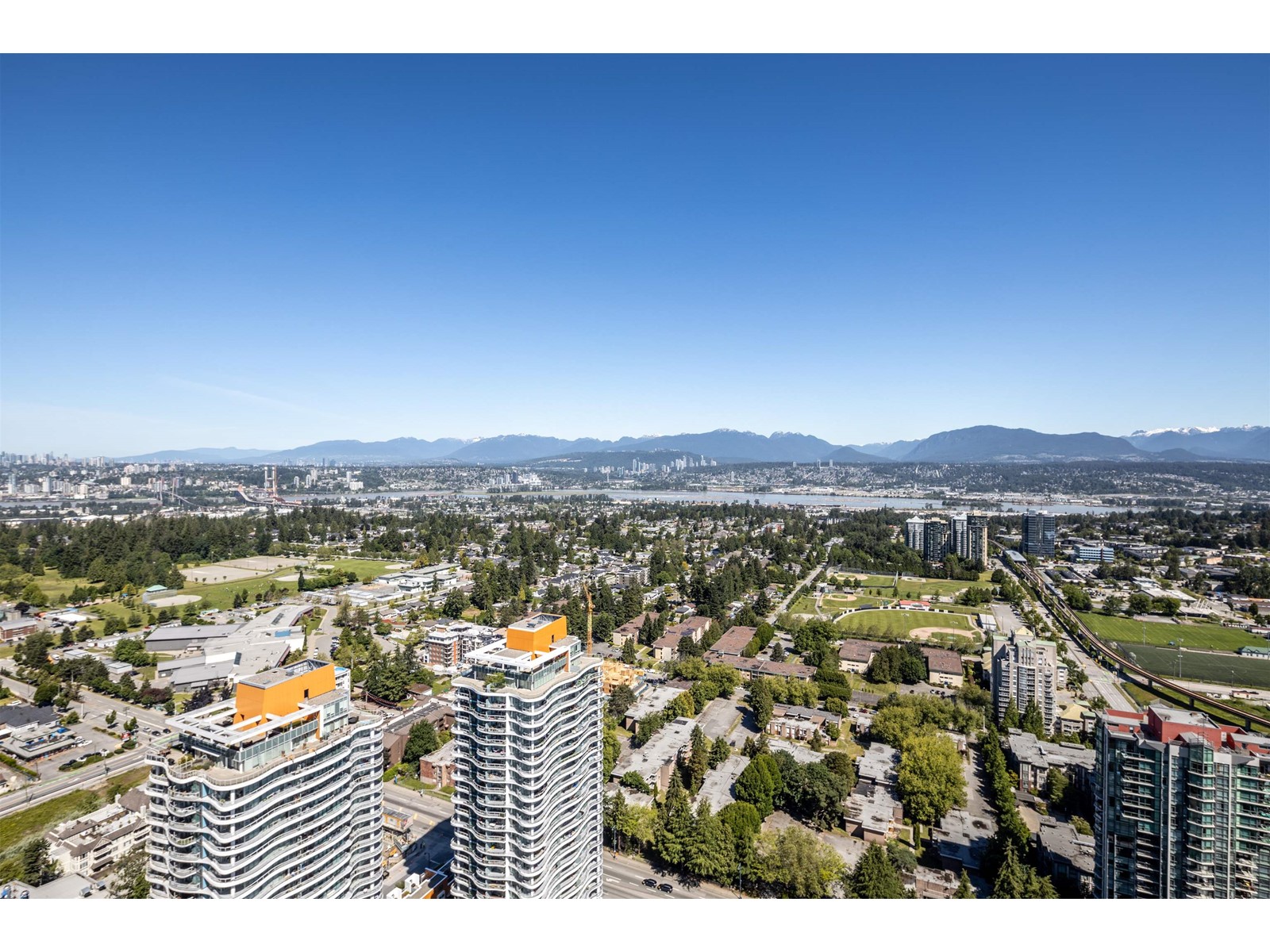 1301 13350 Central Avenue, Surrey, British Columbia  V3T 0S1 - Photo 21 - R2963046