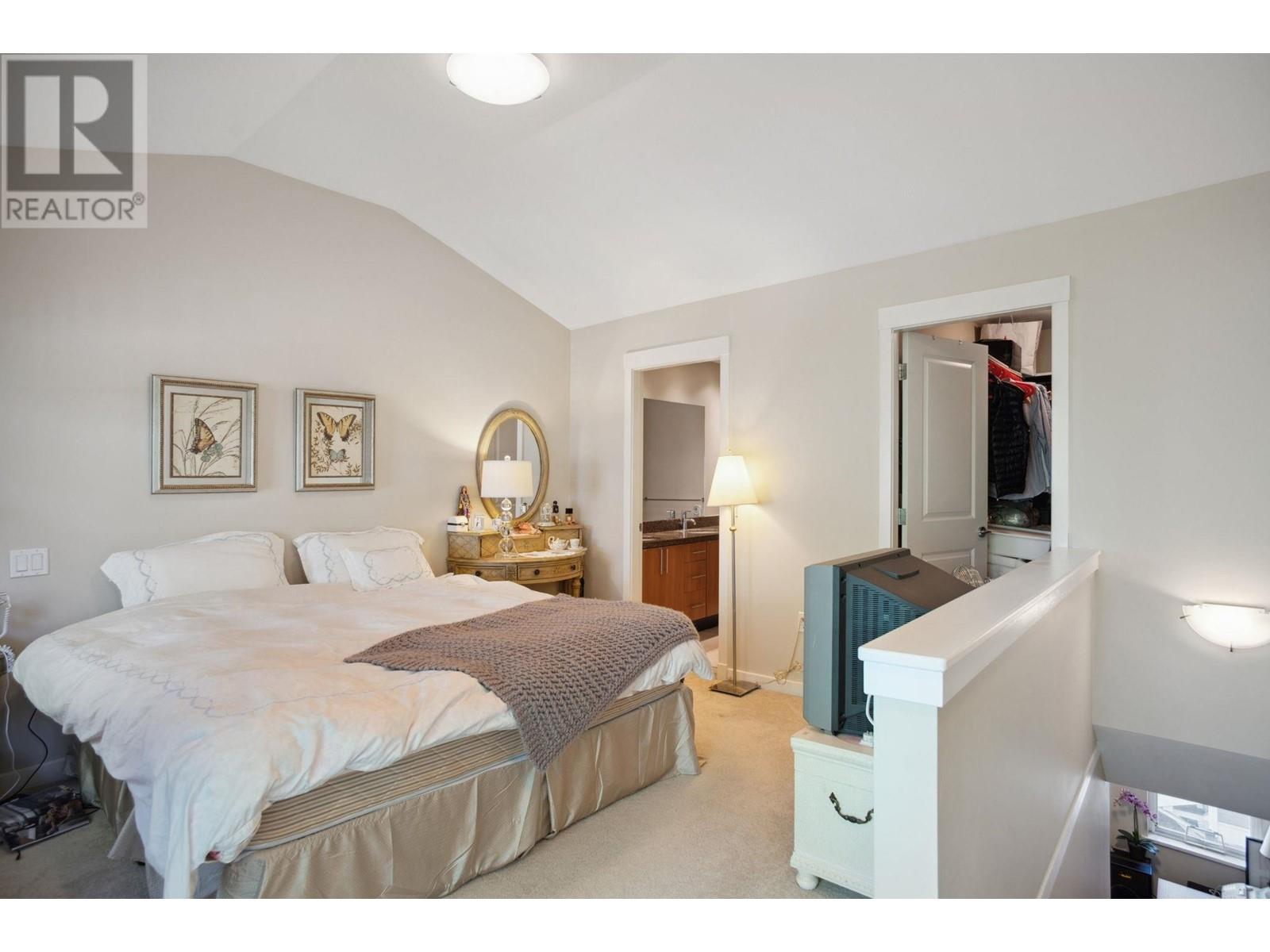 7411 Columbia Street, Vancouver, British Columbia  V5X 4X4 - Photo 16 - R2963927