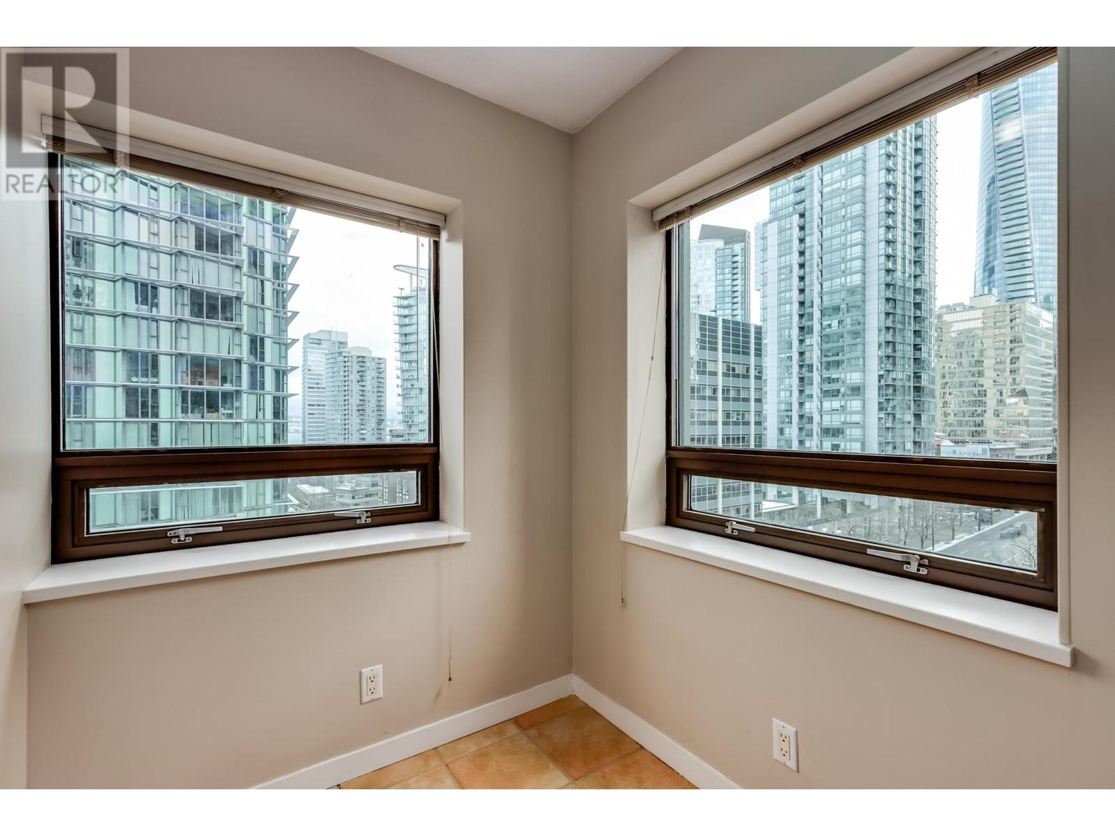 Listing Picture 11 of 28 : 802 1331 ALBERNI STREET, Vancouver / 溫哥華 - 魯藝地產 Yvonne Lu Group - MLS Medallion Club Member