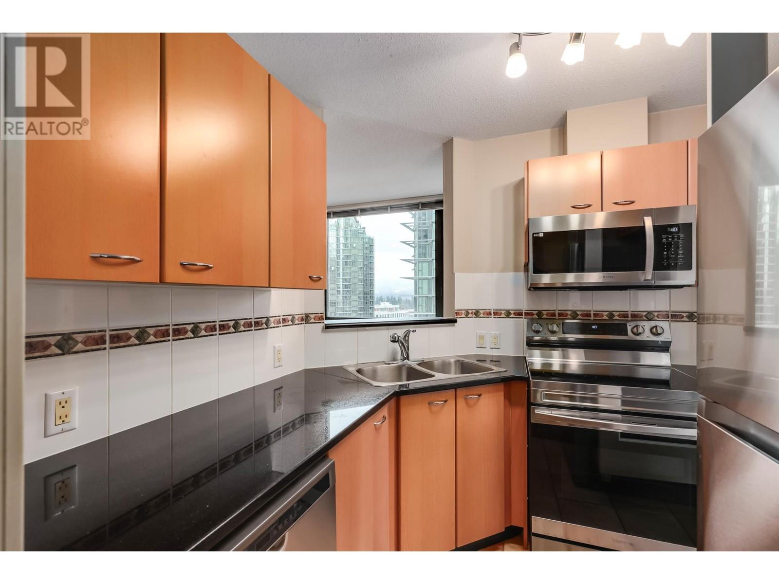 Listing Picture 8 of 28 : 802 1331 ALBERNI STREET, Vancouver / 溫哥華 - 魯藝地產 Yvonne Lu Group - MLS Medallion Club Member