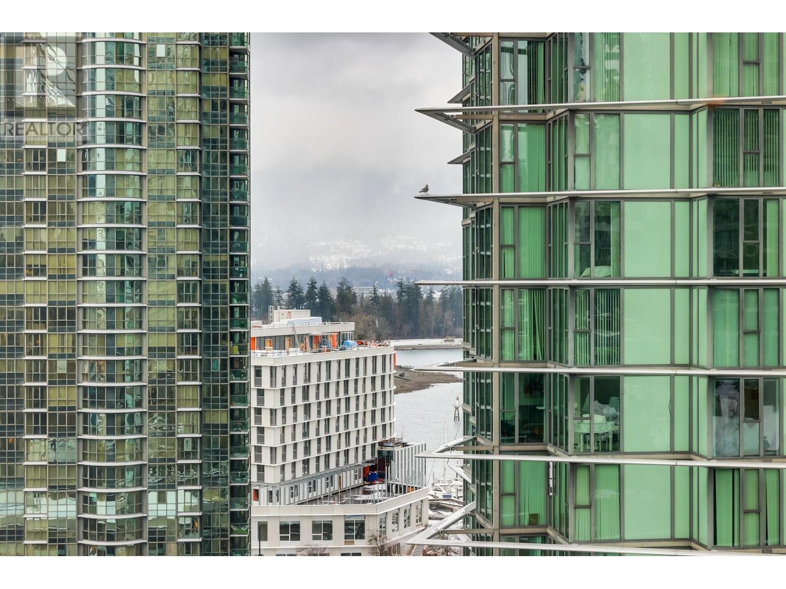 Listing Picture 3 of 28 : 802 1331 ALBERNI STREET, Vancouver / 溫哥華 - 魯藝地產 Yvonne Lu Group - MLS Medallion Club Member