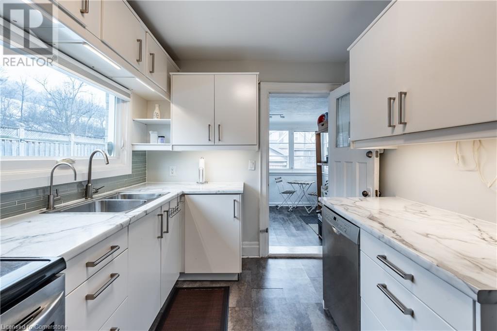 312 Wexford Avenue S, Hamilton, Ontario  L8K 2P3 - Photo 9 - 40695878