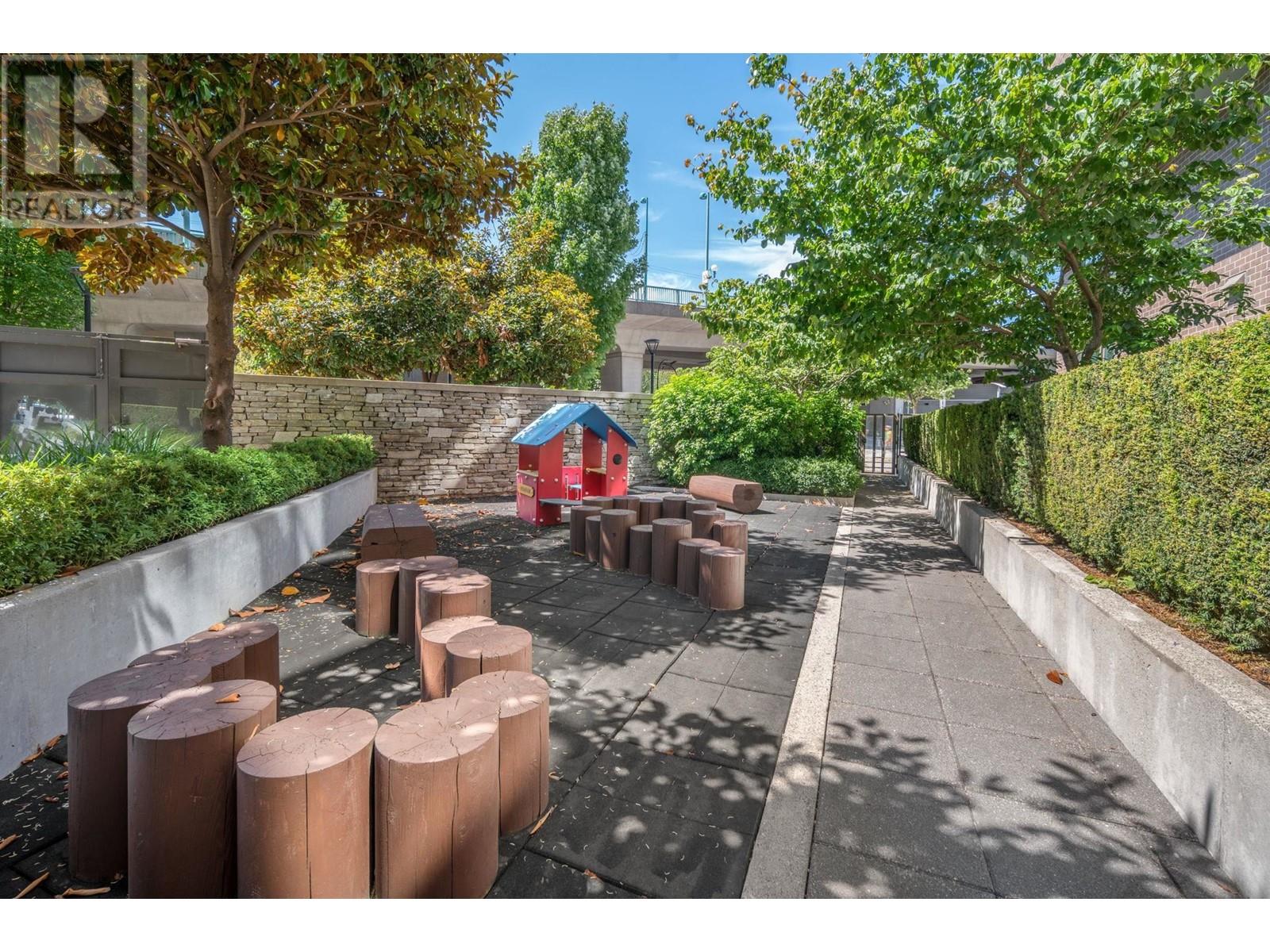 Listing Picture 25 of 30 : 307 429 W 2ND AVENUE, Vancouver / 溫哥華 - 魯藝地產 Yvonne Lu Group - MLS Medallion Club Member