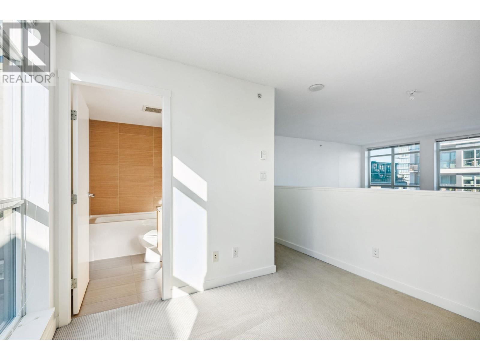 Listing Picture 19 of 30 : 307 429 W 2ND AVENUE, Vancouver / 溫哥華 - 魯藝地產 Yvonne Lu Group - MLS Medallion Club Member