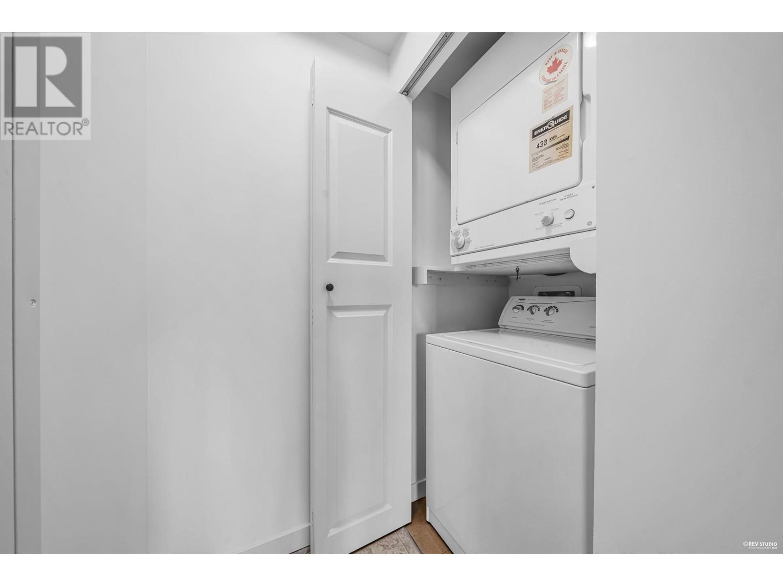 Listing Picture 15 of 29 : 1003 9521 CARDSTON COURT, Burnaby / 本拿比 - 魯藝地產 Yvonne Lu Group - MLS Medallion Club Member