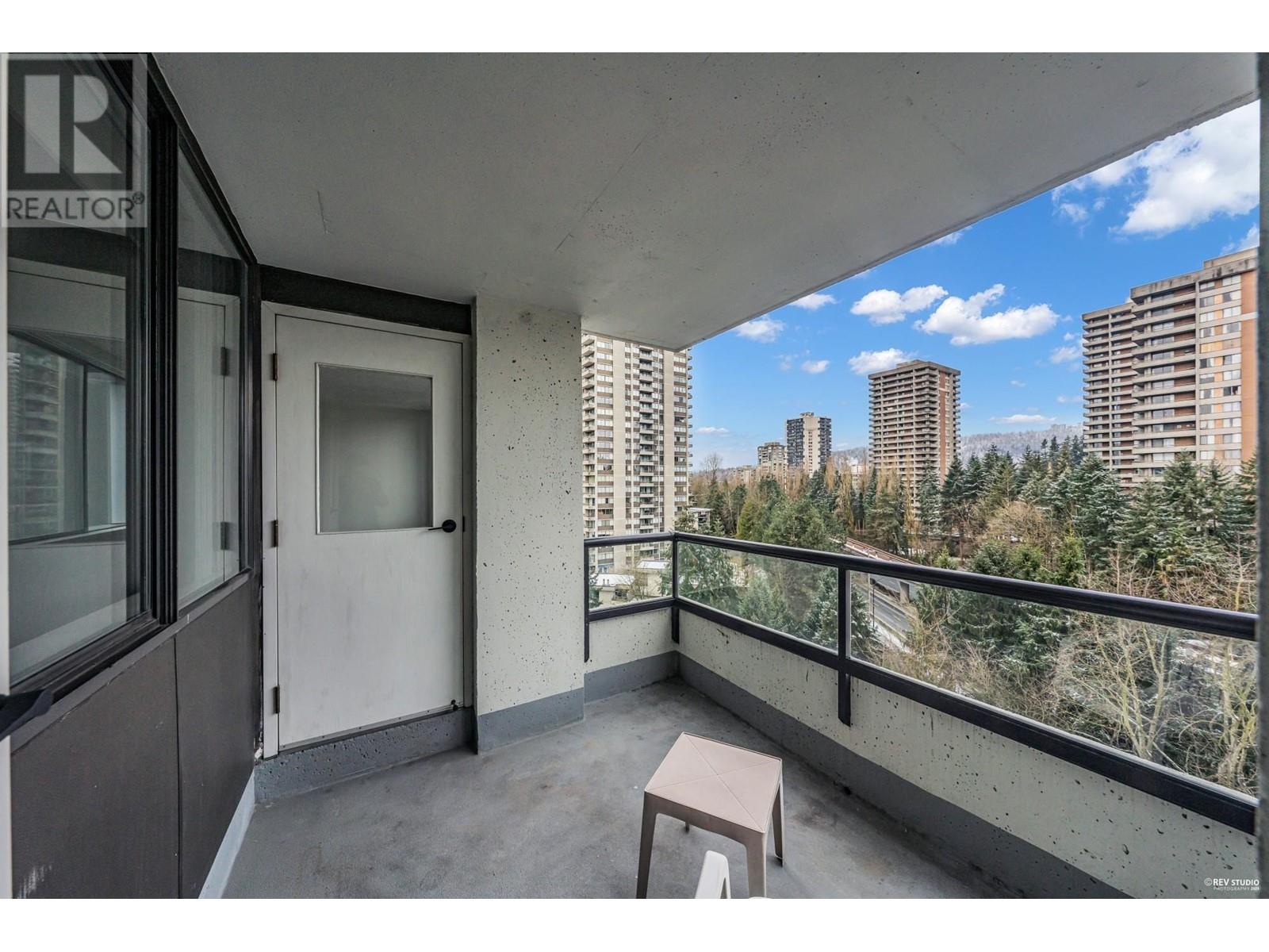 Listing Picture 18 of 29 : 1003 9521 CARDSTON COURT, Burnaby / 本拿比 - 魯藝地產 Yvonne Lu Group - MLS Medallion Club Member