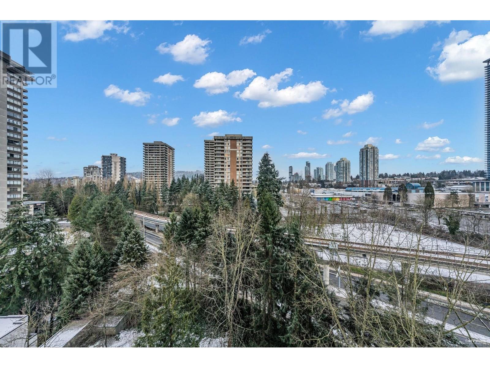 Listing Picture 20 of 29 : 1003 9521 CARDSTON COURT, Burnaby / 本拿比 - 魯藝地產 Yvonne Lu Group - MLS Medallion Club Member
