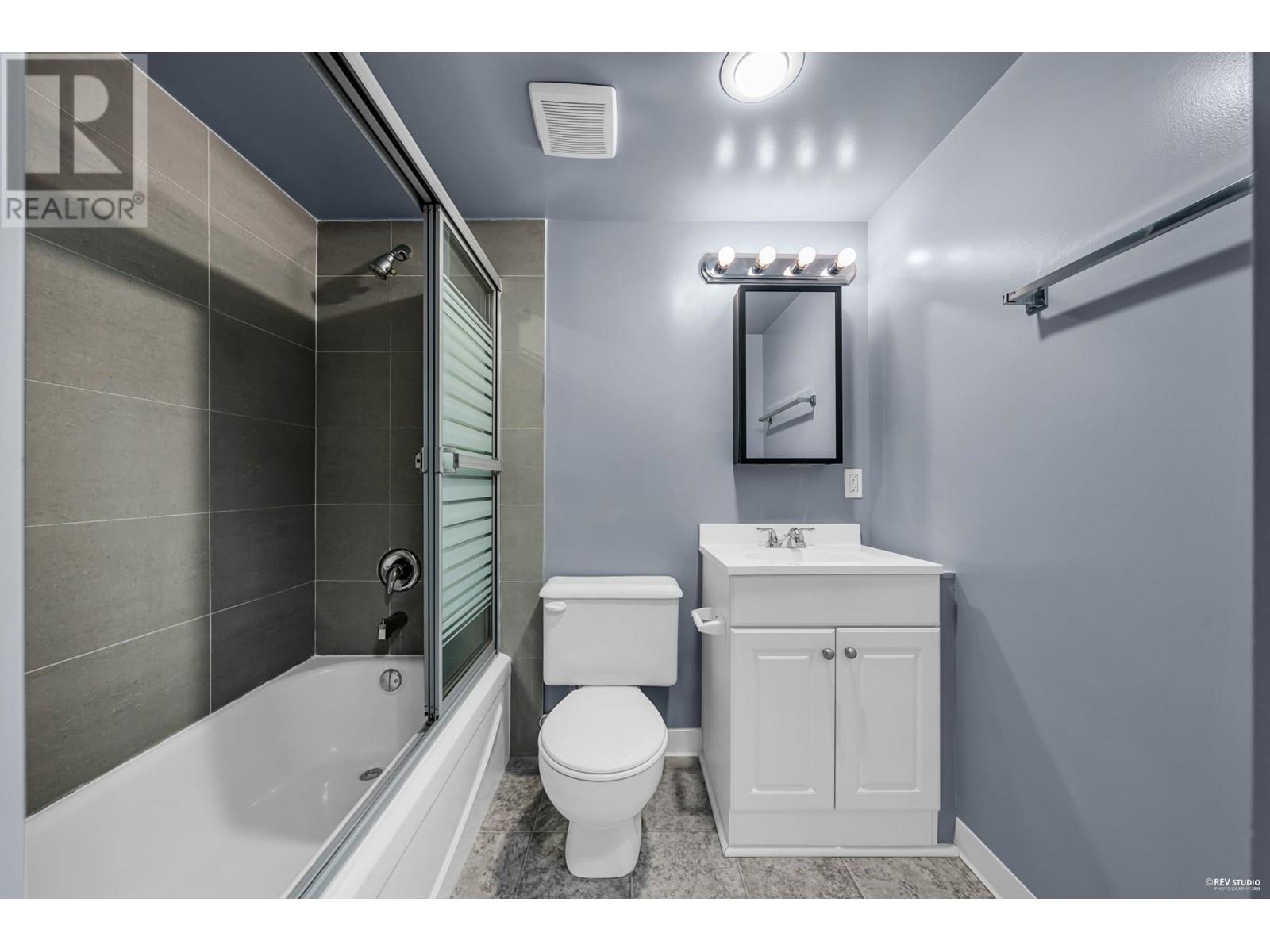 Listing Picture 16 of 29 : 1003 9521 CARDSTON COURT, Burnaby / 本拿比 - 魯藝地產 Yvonne Lu Group - MLS Medallion Club Member