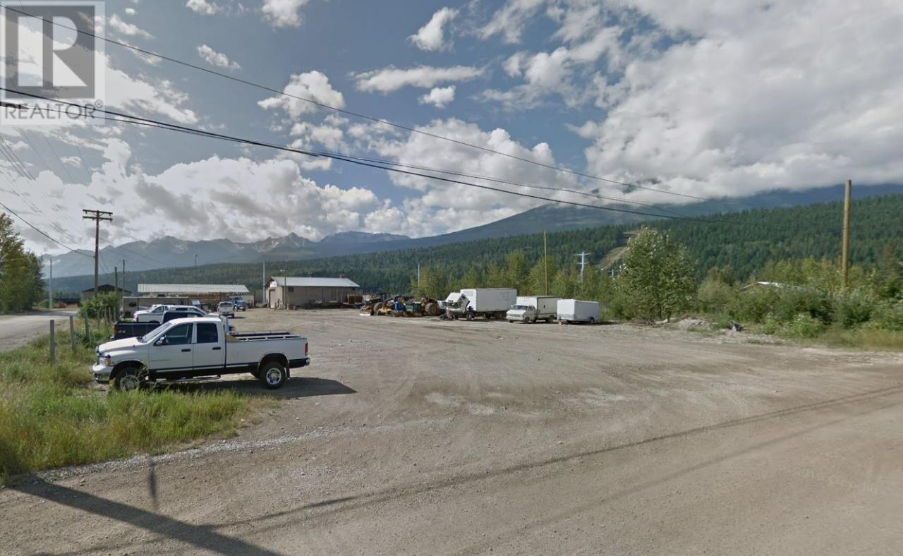 716 14th Street, Golden, British Columbia  V0A 1H0 - Photo 7 - 10334508