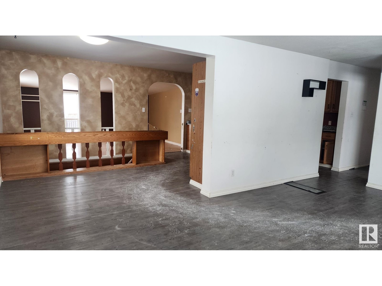 Property at 816 12 AV image 3