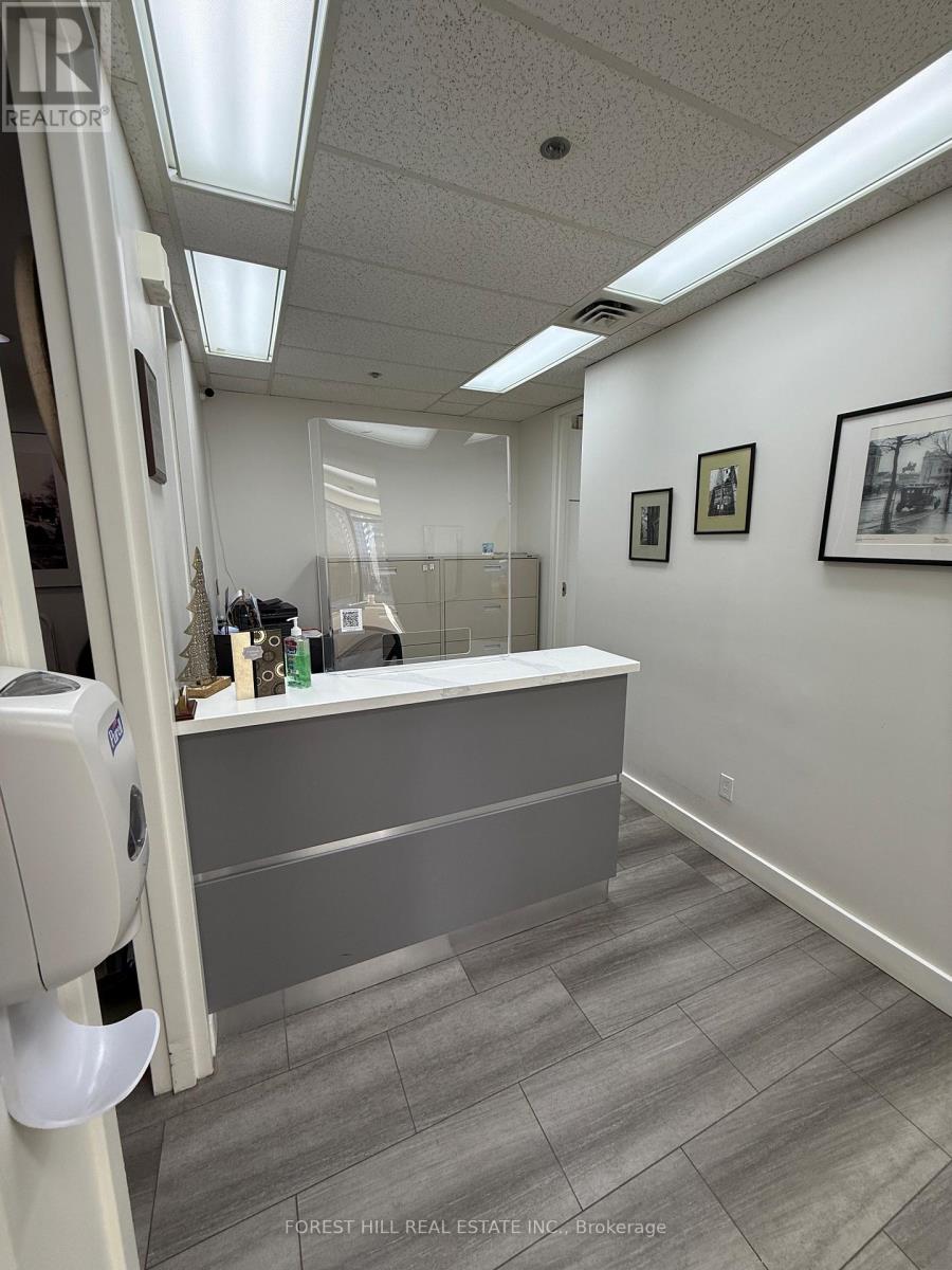 705 - 2300 Yonge Street, Toronto (Yonge-Eglinton), Ontario  M4P 1E4 - Photo 4 - C11958441