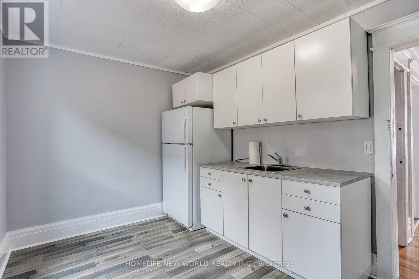 Property at 142 PRINCE STREET image 5