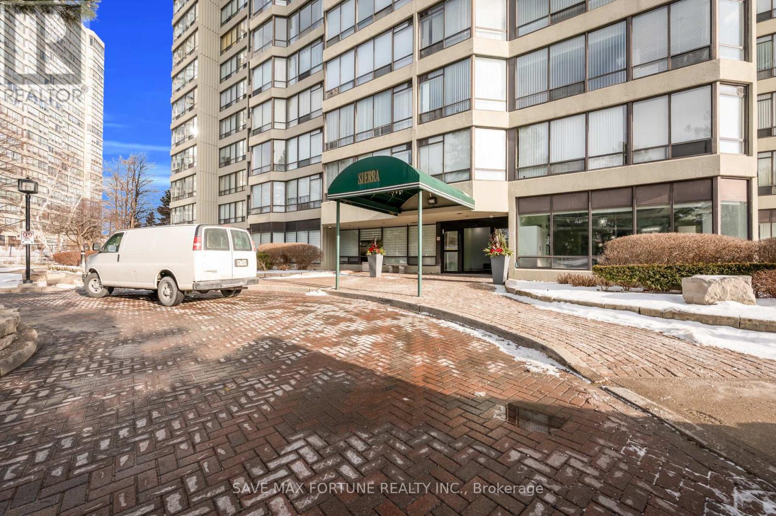 Property at 1611 - 26 HANOVER ROAD image 2