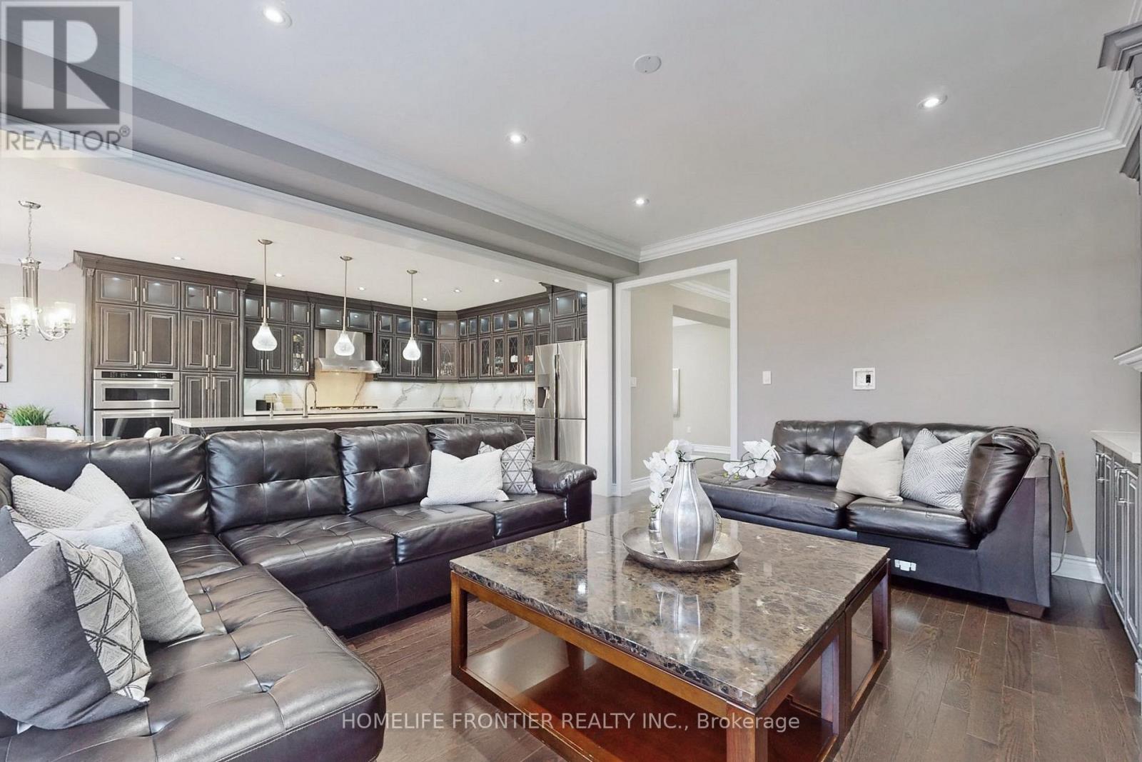 24 Manor Glen Crescent, East Gwillimbury, Ontario  L0G 1M0 - Photo 18 - N11958495