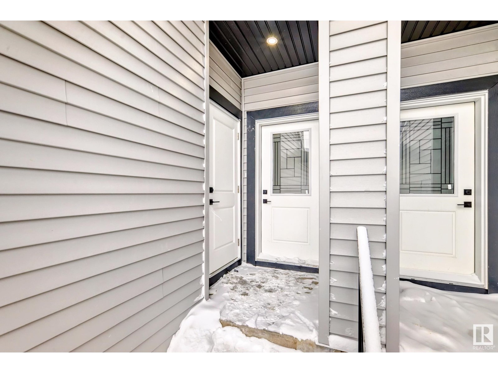 Property at 5026 67 ST image 1