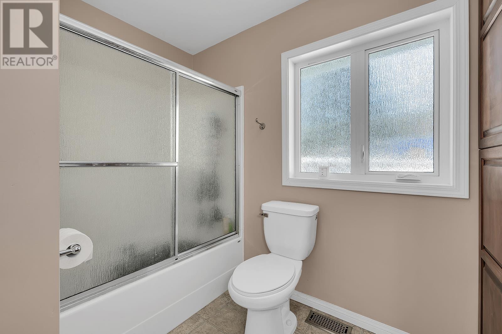 7992 Falcon Ridge Crescent, Kelowna, British Columbia  V1P 1J2 - Photo 31 - 10334503