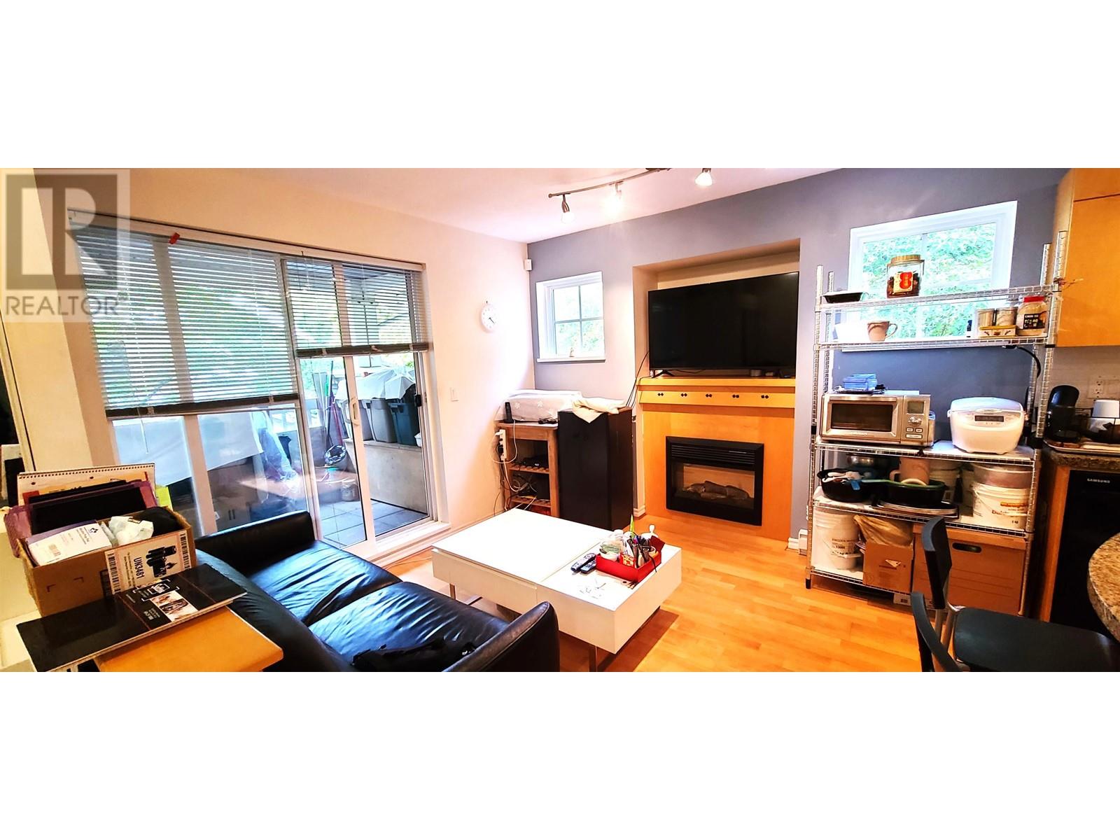 Listing Picture 3 of 30 : 37 7488 SOUTHWYNDE AVENUE, Burnaby / 本拿比 - 魯藝地產 Yvonne Lu Group - MLS Medallion Club Member