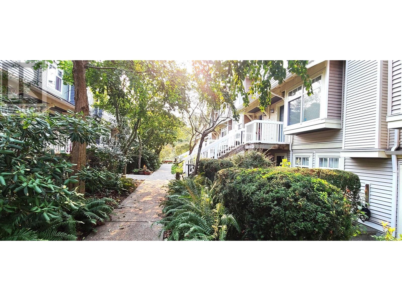 Listing Picture 27 of 30 : 37 7488 SOUTHWYNDE AVENUE, Burnaby / 本拿比 - 魯藝地產 Yvonne Lu Group - MLS Medallion Club Member