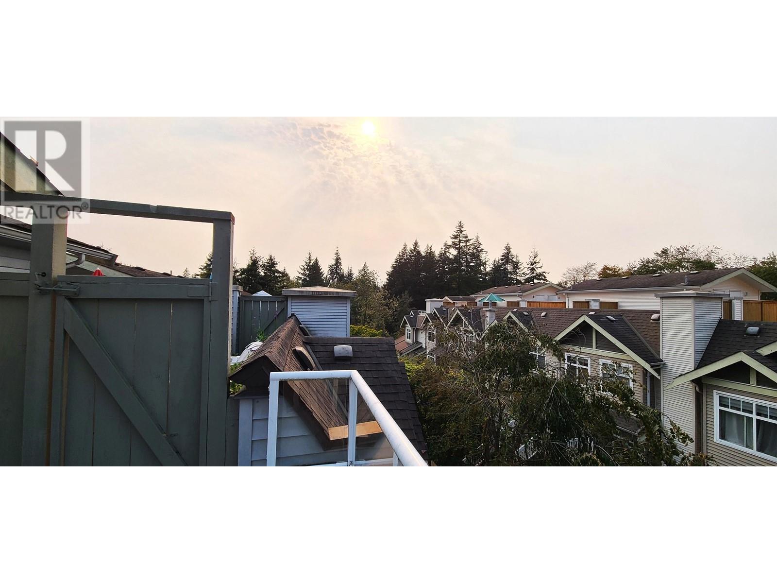 Listing Picture 23 of 30 : 37 7488 SOUTHWYNDE AVENUE, Burnaby / 本拿比 - 魯藝地產 Yvonne Lu Group - MLS Medallion Club Member