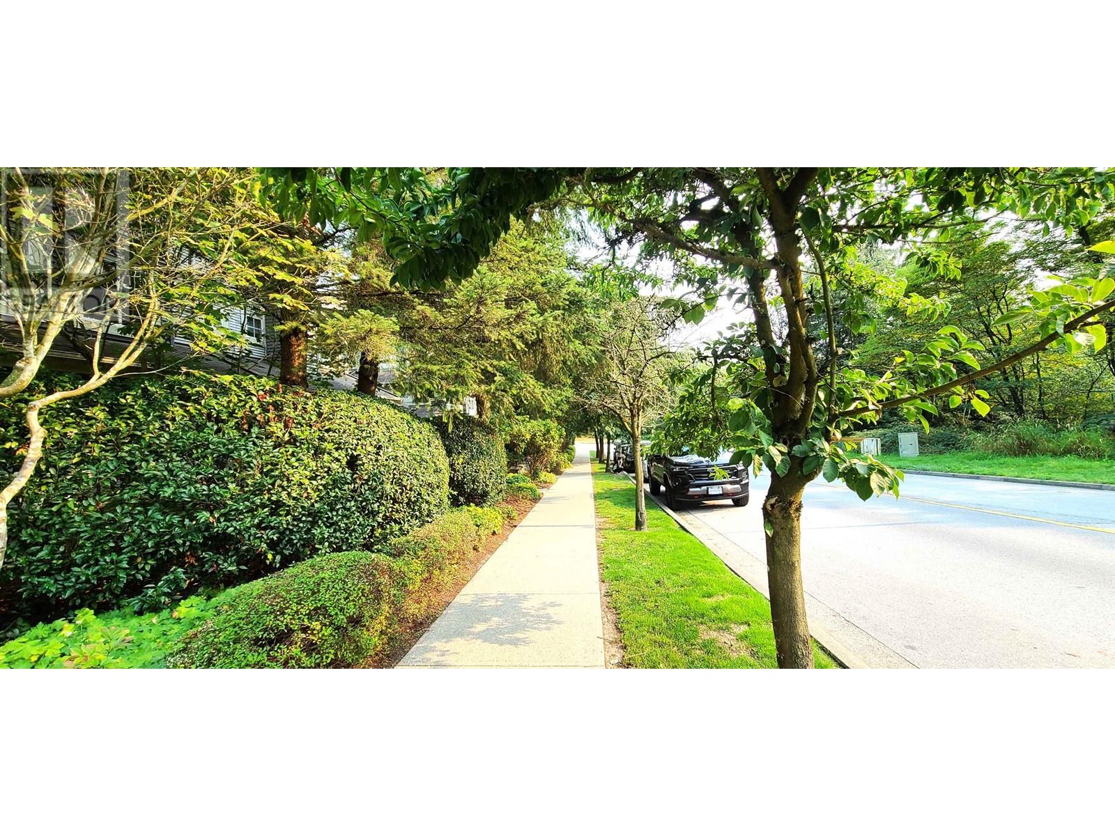 Listing Picture 22 of 30 : 37 7488 SOUTHWYNDE AVENUE, Burnaby / 本拿比 - 魯藝地產 Yvonne Lu Group - MLS Medallion Club Member