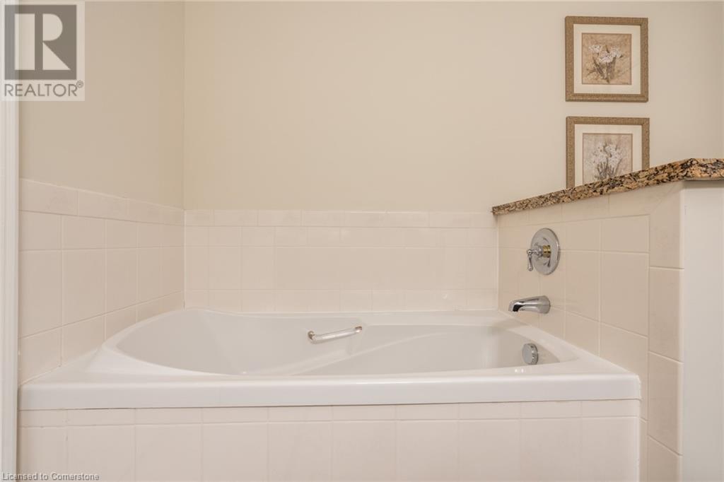 77 Governors Road Unit# 201, Dundas, Ontario  L9H 7N8 - Photo 14 - 40696542