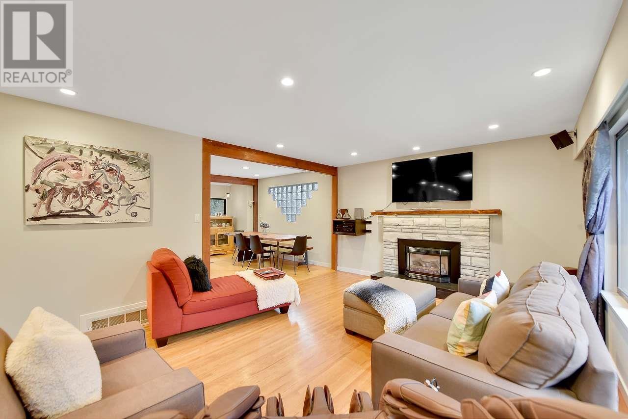 Property at 3550 CLAYTON STREET image 4