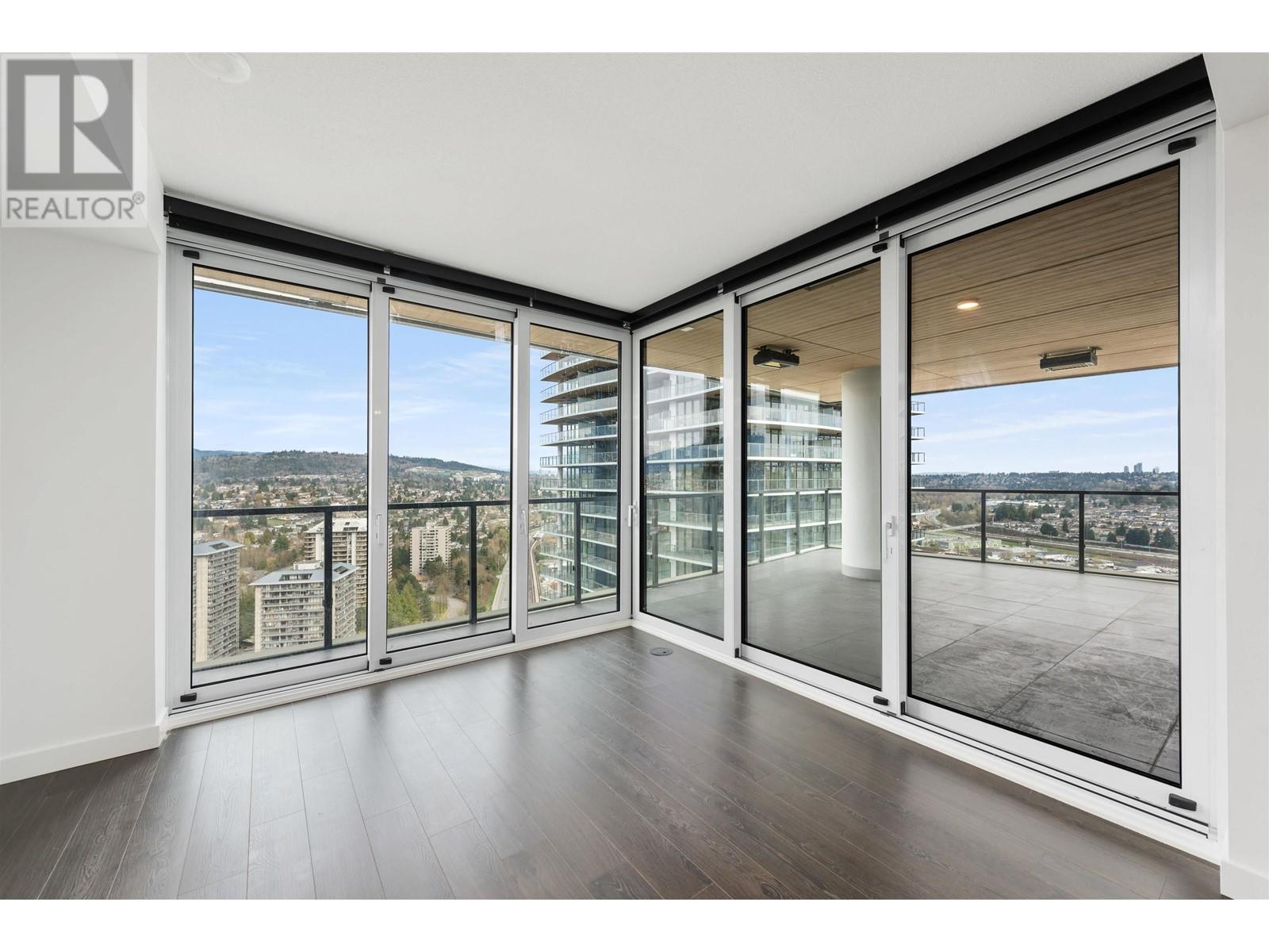 Listing Picture 29 of 39 : 2502 4890 LOUGHEED HIGHWAY, Burnaby / 本拿比 - 魯藝地產 Yvonne Lu Group - MLS Medallion Club Member