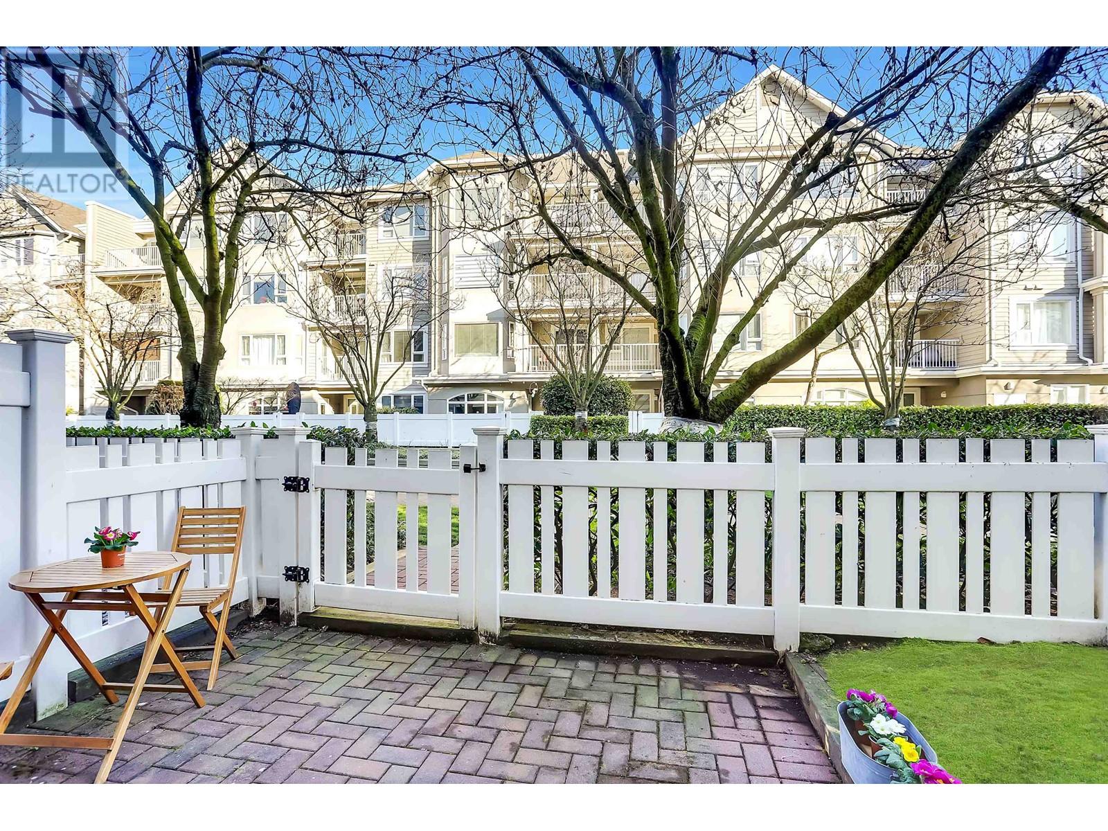 Listing Picture 20 of 24 : 116 5900 DOVER CRESCENT, Richmond / 烈治文 - 魯藝地產 Yvonne Lu Group - MLS Medallion Club Member