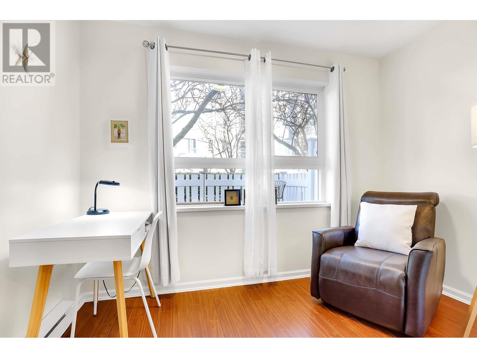 Listing Picture 14 of 24 : 116 5900 DOVER CRESCENT, Richmond / 烈治文 - 魯藝地產 Yvonne Lu Group - MLS Medallion Club Member