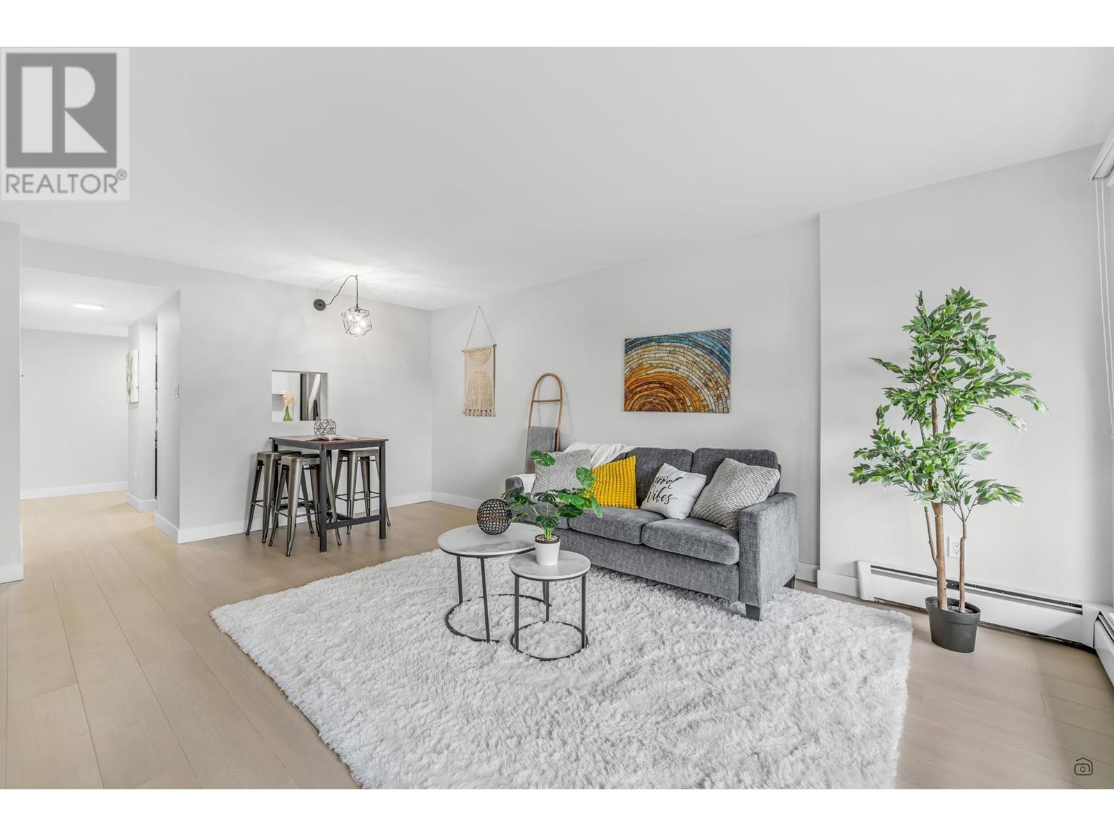 Listing Picture 5 of 16 : 405 6595 WILLINGDON AVENUE, Burnaby / 本拿比 - 魯藝地產 Yvonne Lu Group - MLS Medallion Club Member