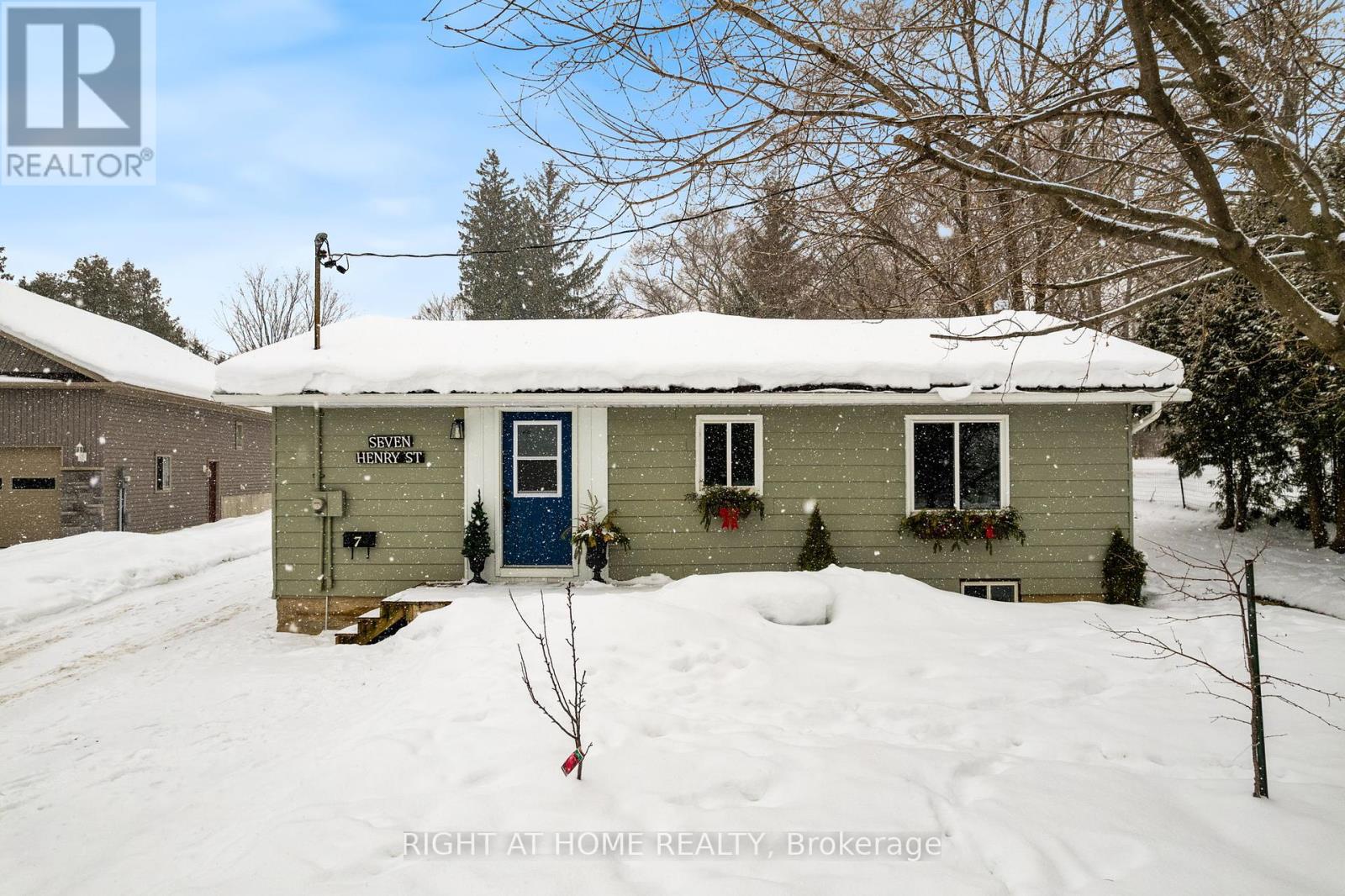 7 Henry Street, Ramara, Ontario  L3V 1A1 - Photo 2 - S11958644