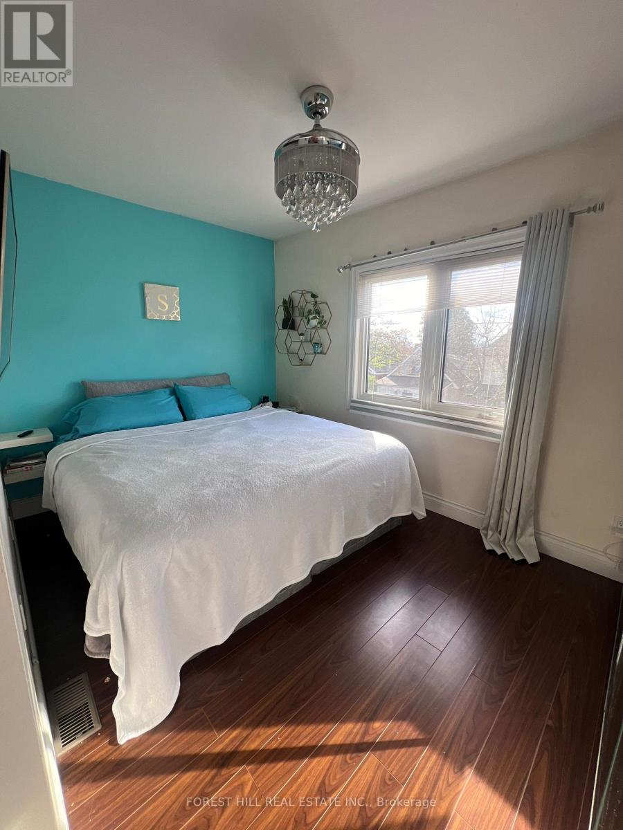 275 Blackthorn Avenue, Toronto, Ontario  M6N 3H7 - Photo 10 - W11957373