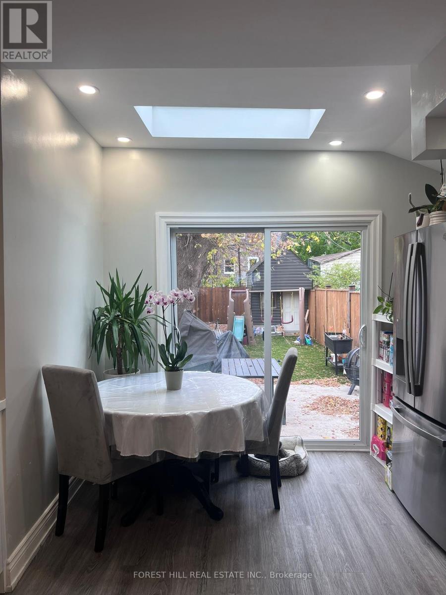 275 Blackthorn Avenue, Toronto, Ontario  M6N 3H7 - Photo 8 - W11957373