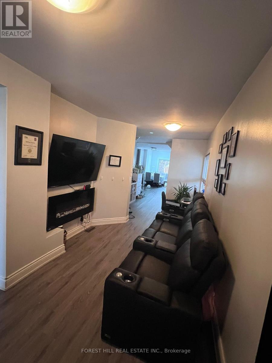 275 Blackthorn Avenue, Toronto, Ontario  M6N 3H7 - Photo 9 - W11957373
