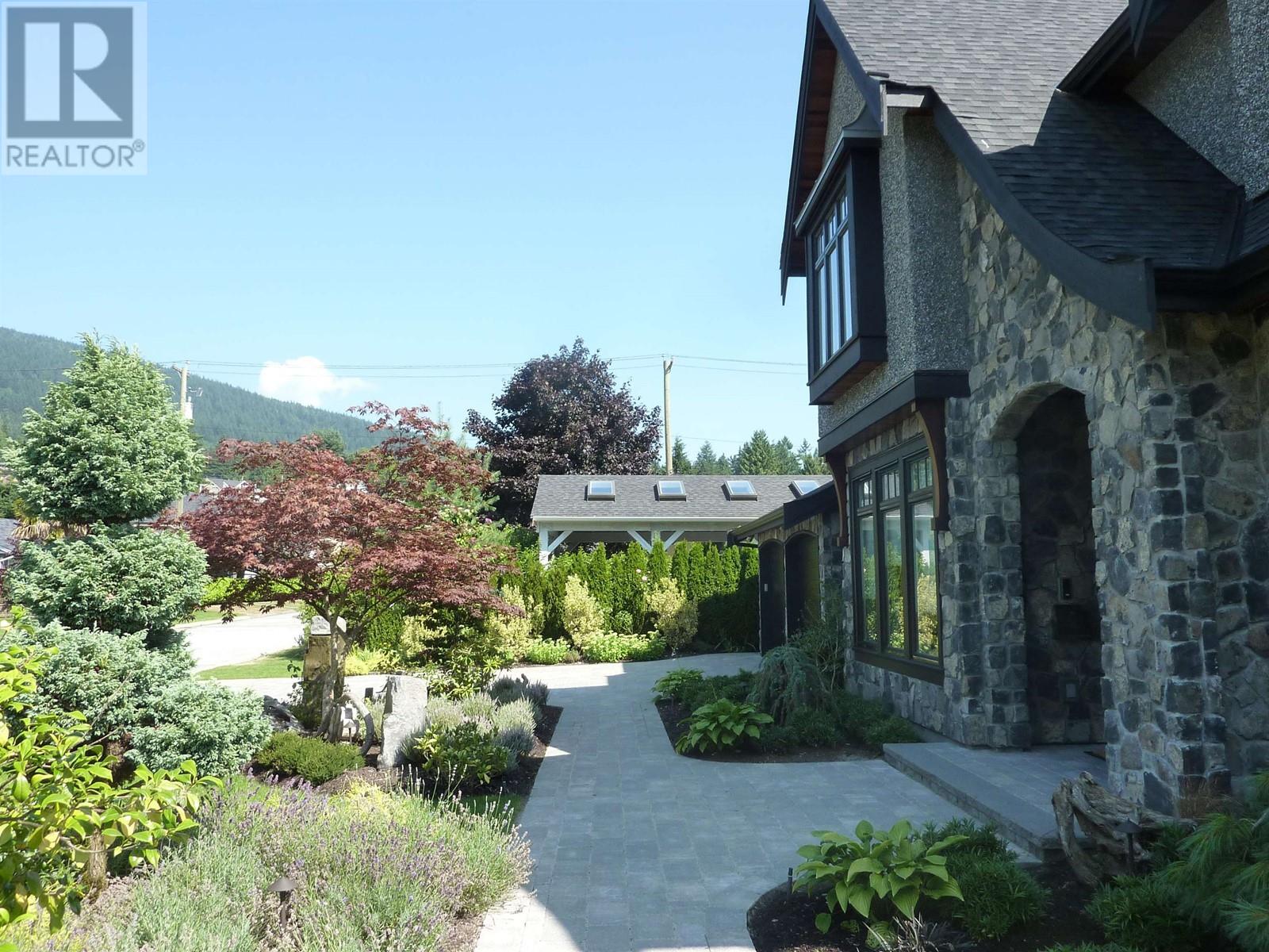 971 Hampshire Road, North Vancouver, British Columbia  V7R 1V1 - Photo 19 - R2964028