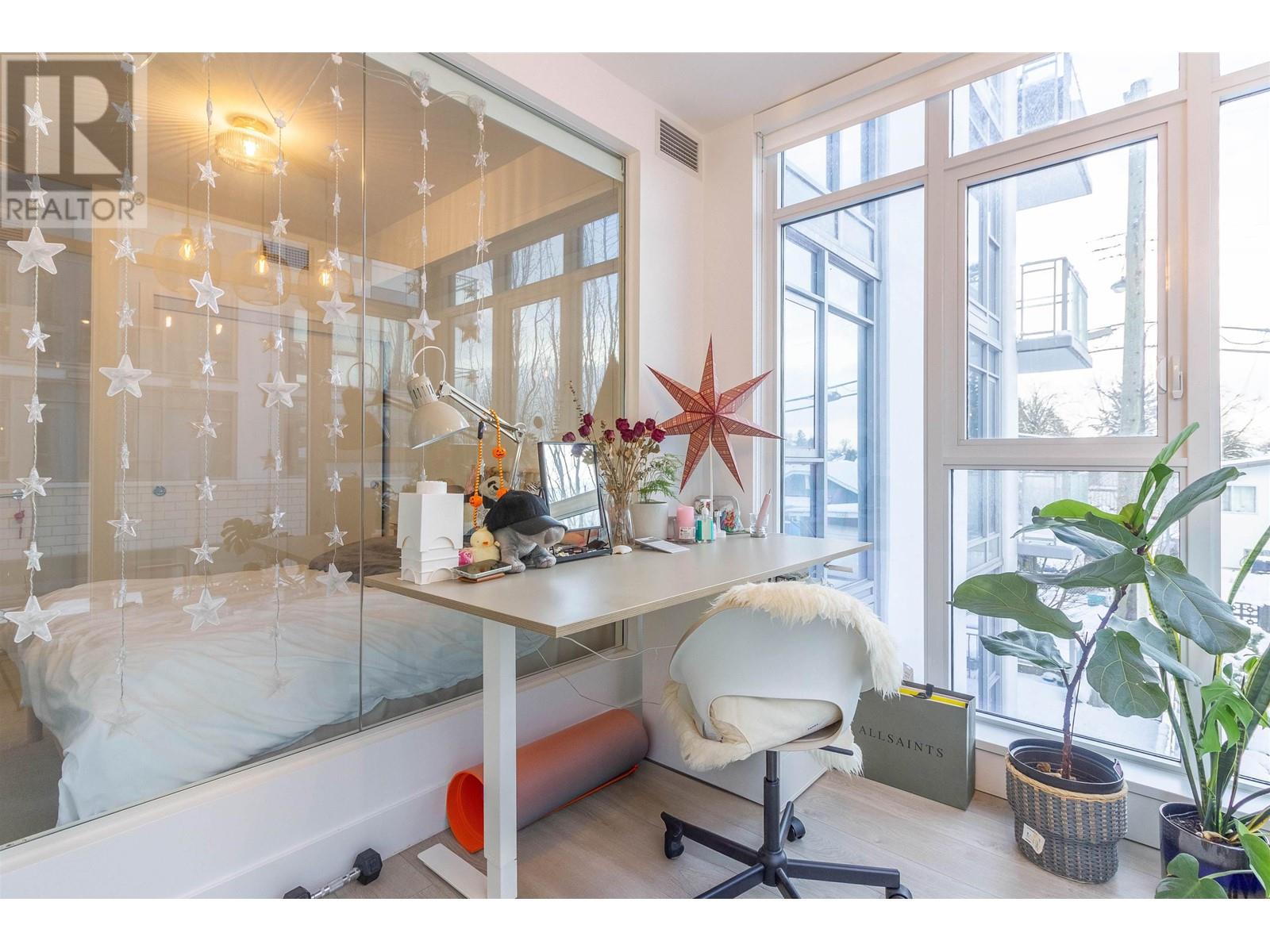 Listing Picture 7 of 24 : 302 2435 KINGSWAY, Vancouver / 溫哥華 - 魯藝地產 Yvonne Lu Group - MLS Medallion Club Member